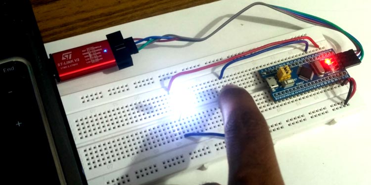 Testing Keil Programmed STM32 Board