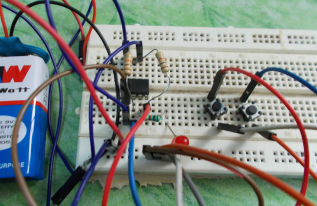 1 Bit Memory Cell using 555 Timer IC